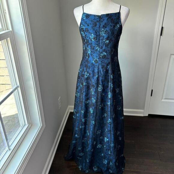 Vintage Y2K Morgan and Co Blue Black Floral Overlay Prom Formal Dress - Picture 3 of 5